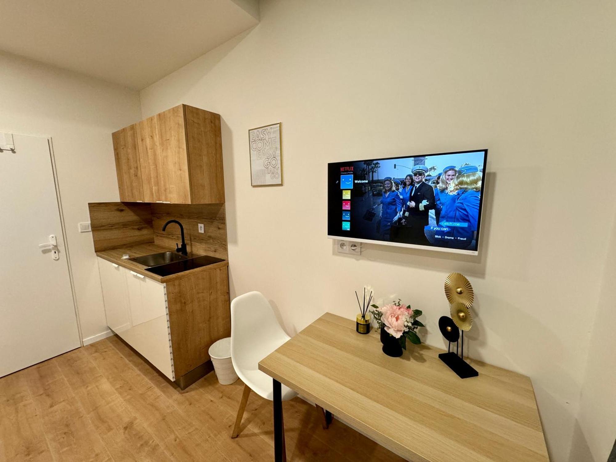 Zitna Downtown Apartments Прага Экстерьер фото