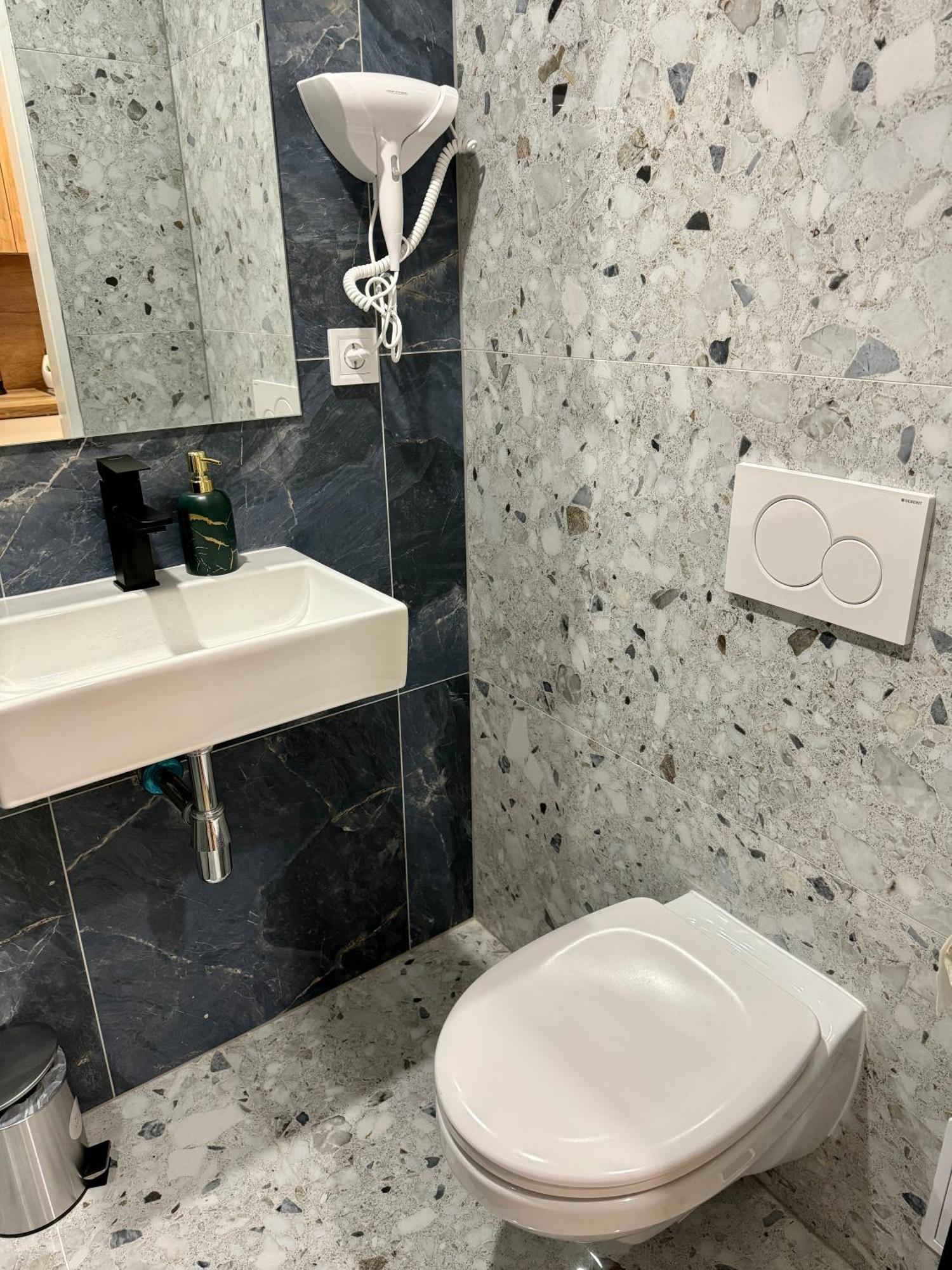 Zitna Downtown Apartments Прага Экстерьер фото