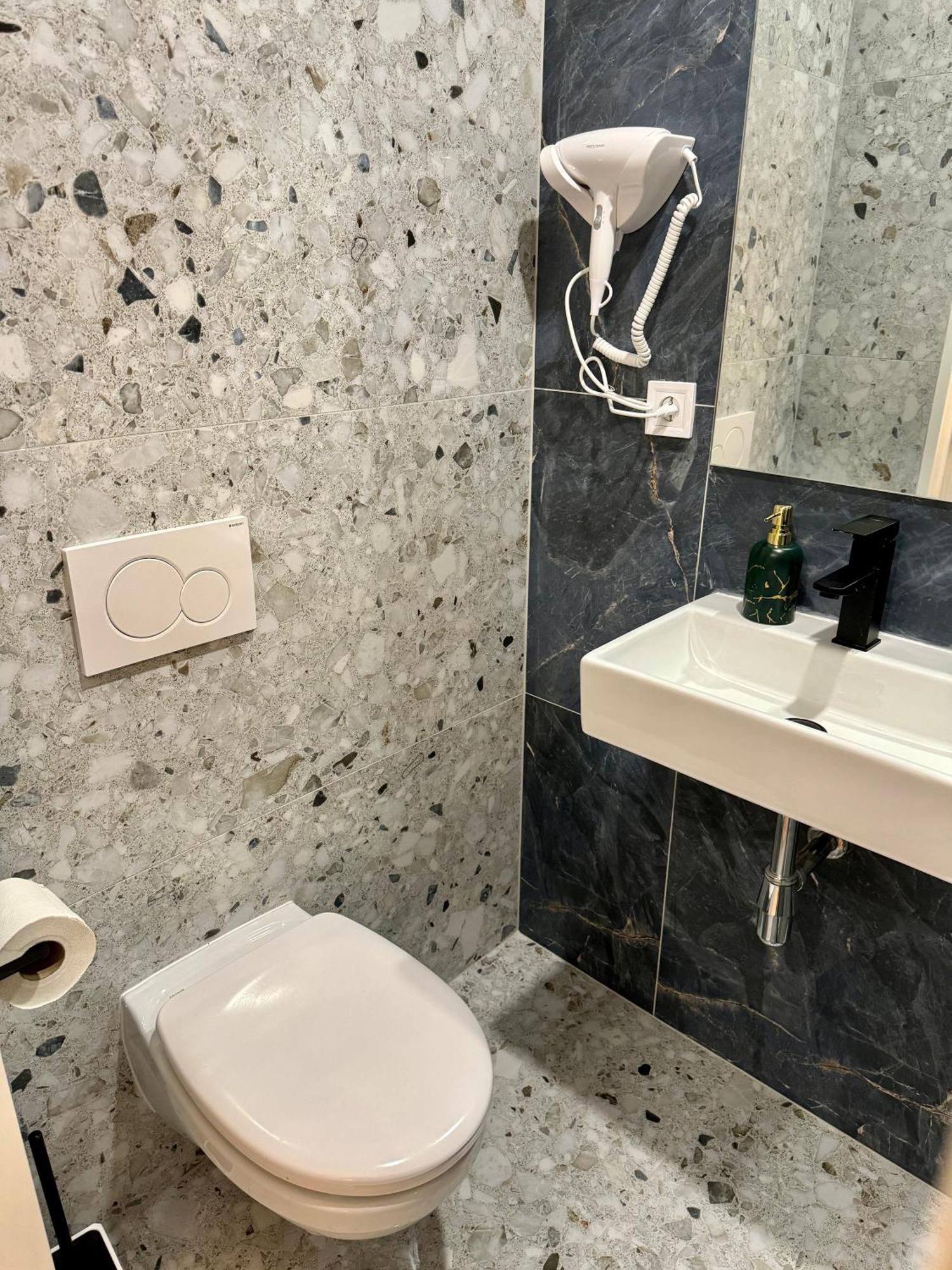 Zitna Downtown Apartments Прага Экстерьер фото